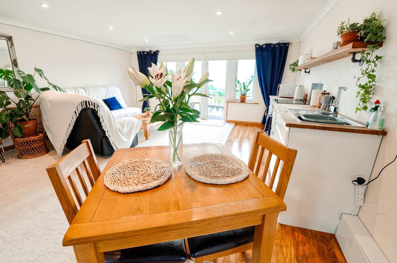 Spacious Sea-View Apt. Overlooking St Ives Bay Gwithian Экстерьер фото
